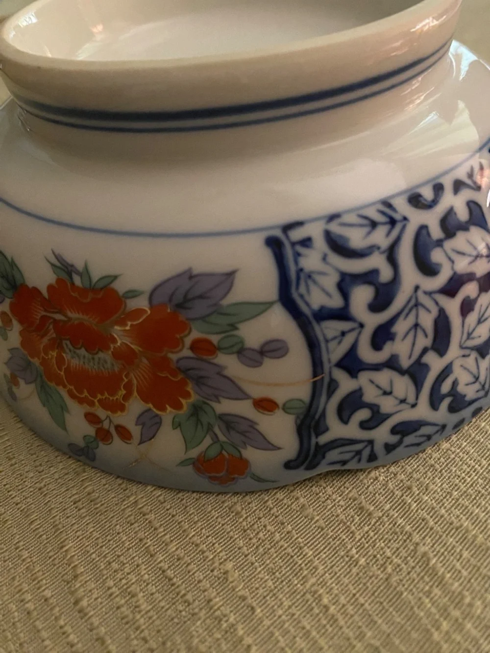 Japanese porcelain bowl beautiful floral with scalloped rim.